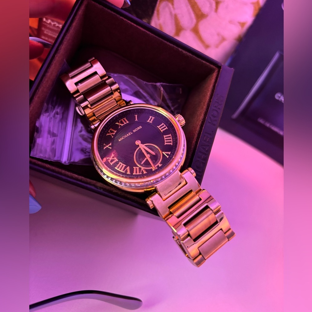 Michael Kors Gold tone!!!